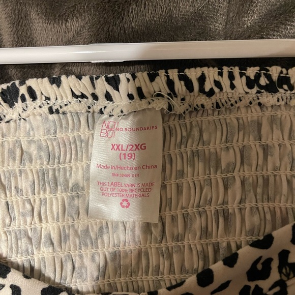 Summer sun dress XXL (19) Elastic smocking on back 32” long - Picture 3 of 3